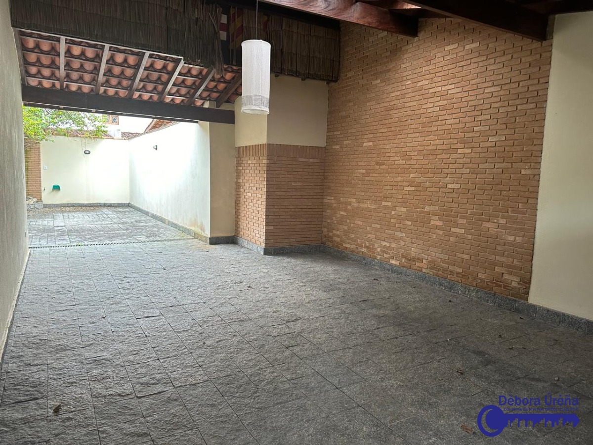 Casa à venda com 4 quartos, 220m² - Foto 4