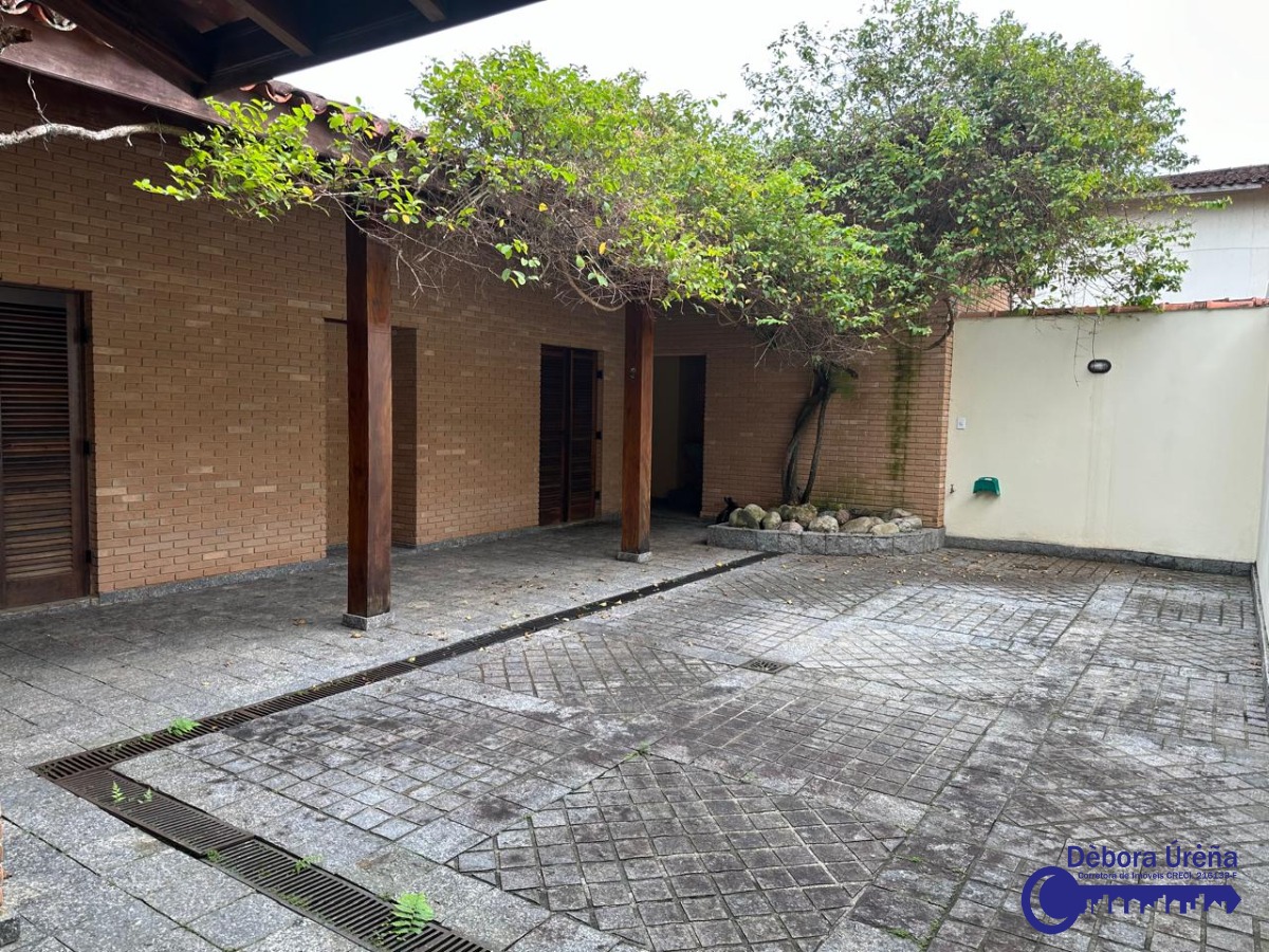 Casa à venda com 4 quartos, 220m² - Foto 15